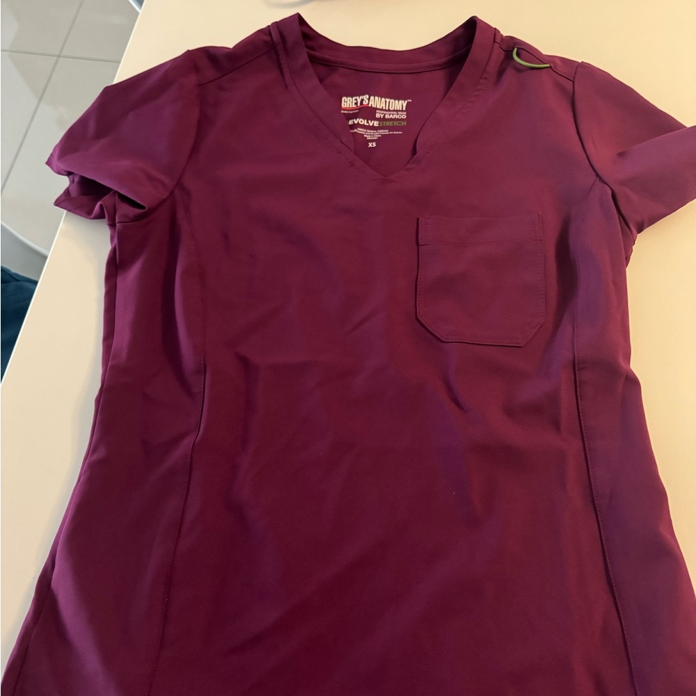 Greys anatomy scrub set. XS top and medium bottom.